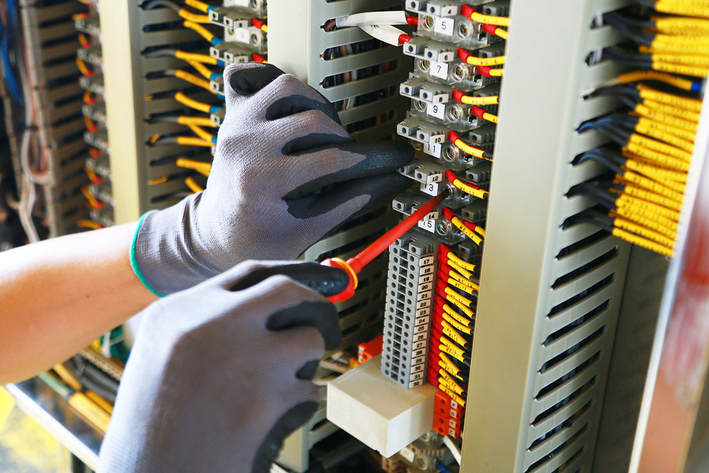 Different Connectors And Terminals That Electricians Use